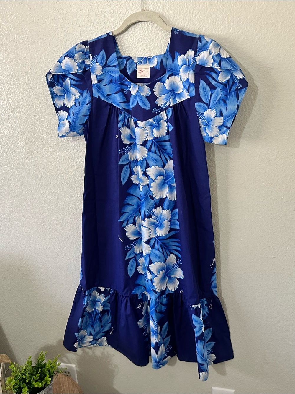 Kalena Fashions of Hawaii, Like New! Blue Hibiscus Aloha Hawaii Dress Size Small